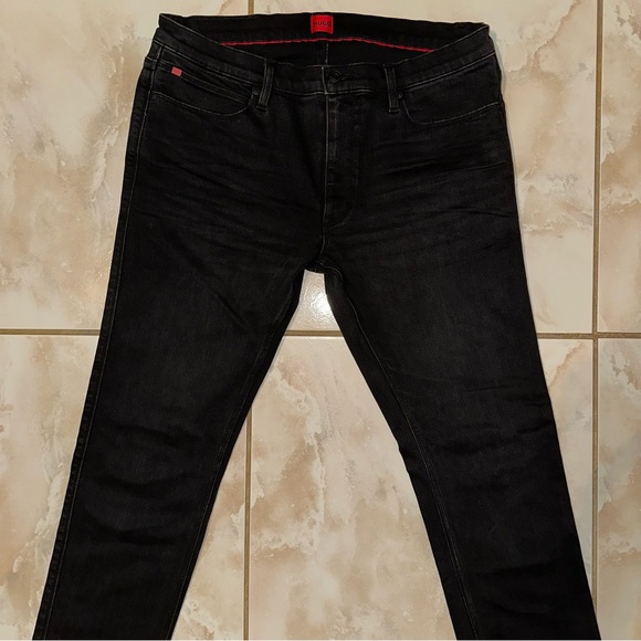 Hugo Men's Extra-Slim-Fit Black Jeans - Picture 1 of 4